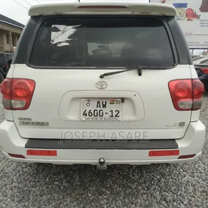 Toyota Sequoia 2004 White