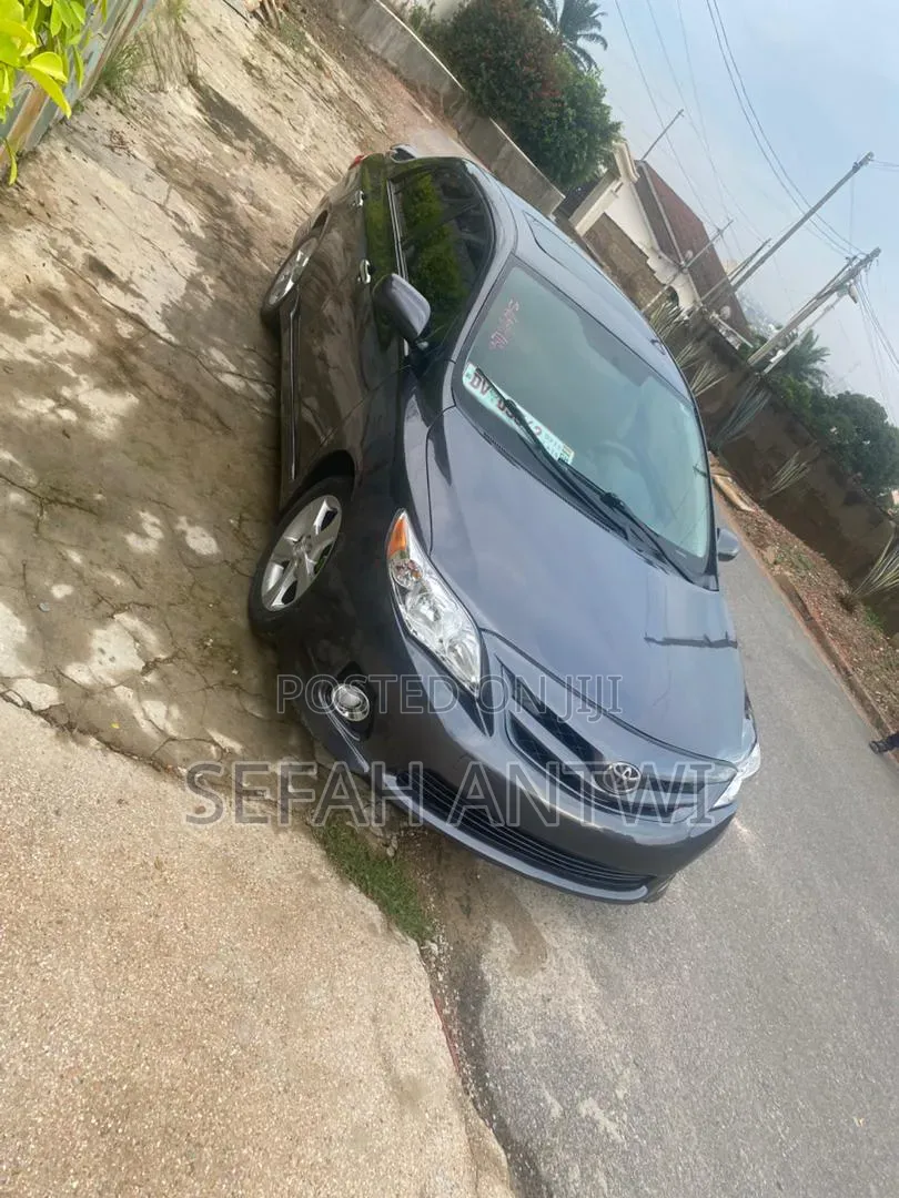 Toyota Corolla 2013 Gray