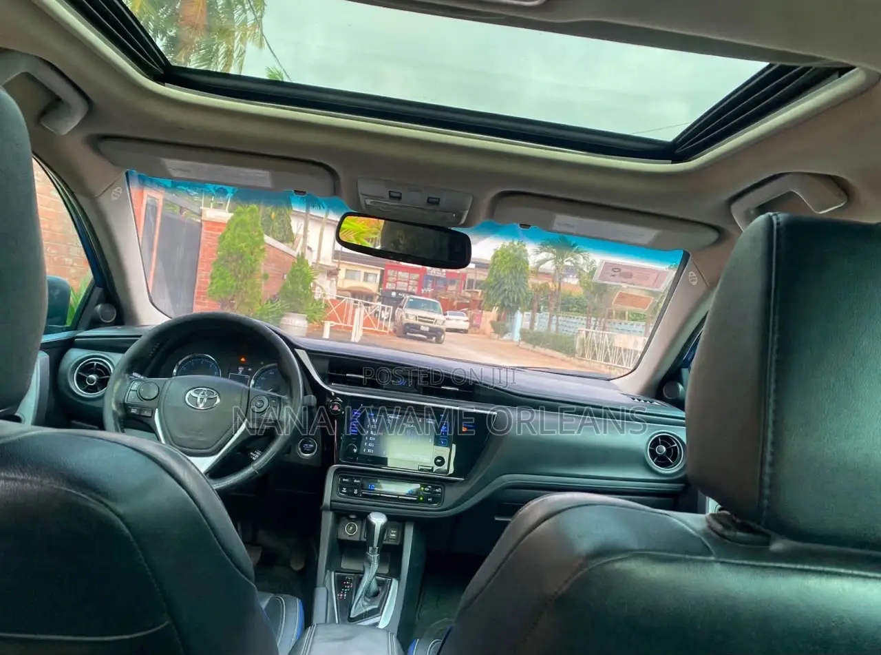 Toyota Corolla 2019 Blue