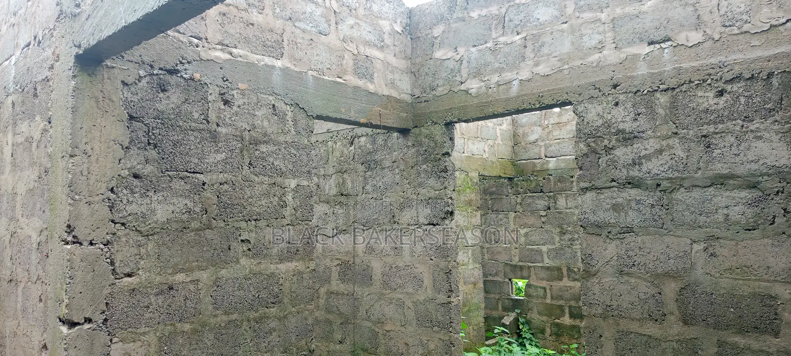 2bdrm Room & Parlour in Tarkwa Nsuaem for sale