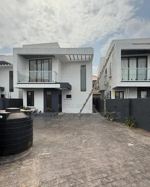 3bdrm Duplex in Ashaley Botwe, School Junction for sale