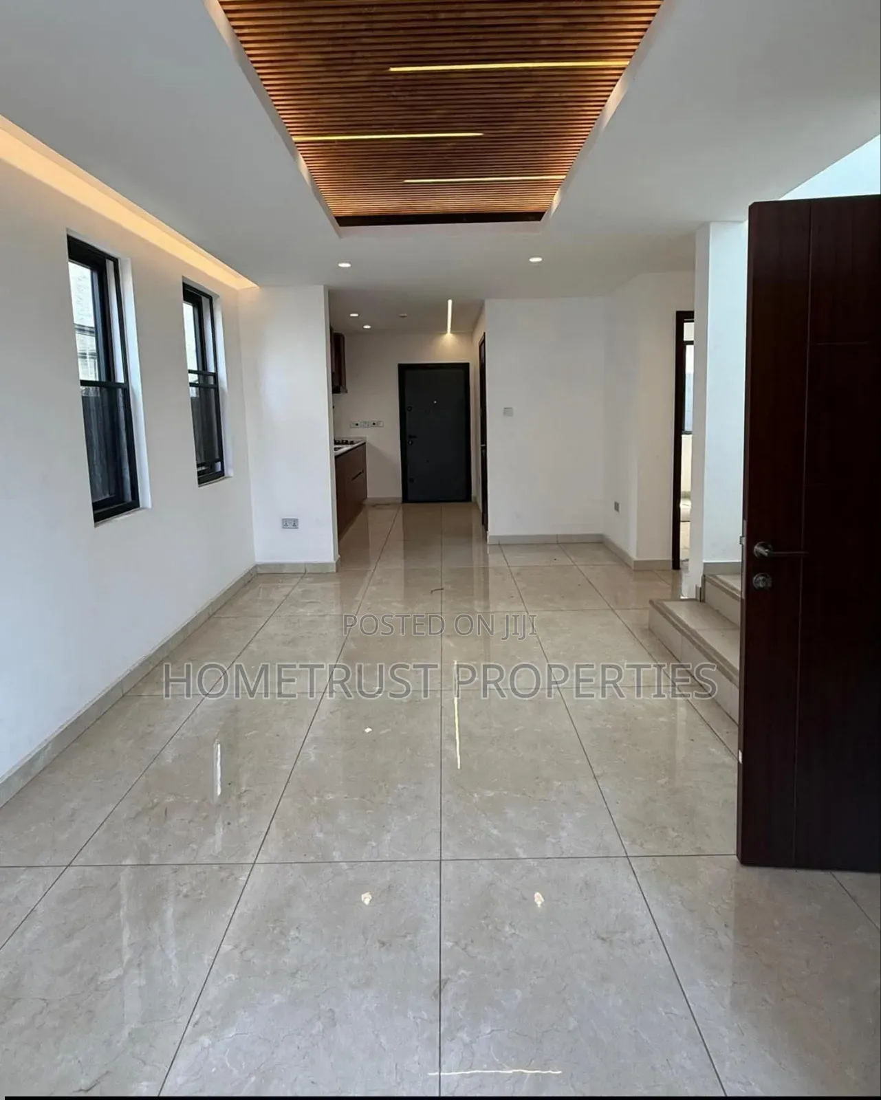 3bdrm Duplex in Ashaley Botwe, School Junction for sale