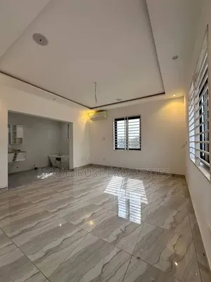 3bdrm Duplex in Ashaley Botwe, School Junction for sale