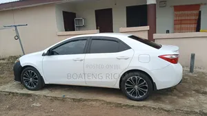 Toyota Corolla 2015 White