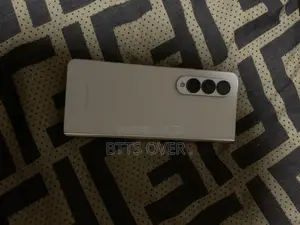 Samsung Galaxy Z Fold4 256 GB Gold