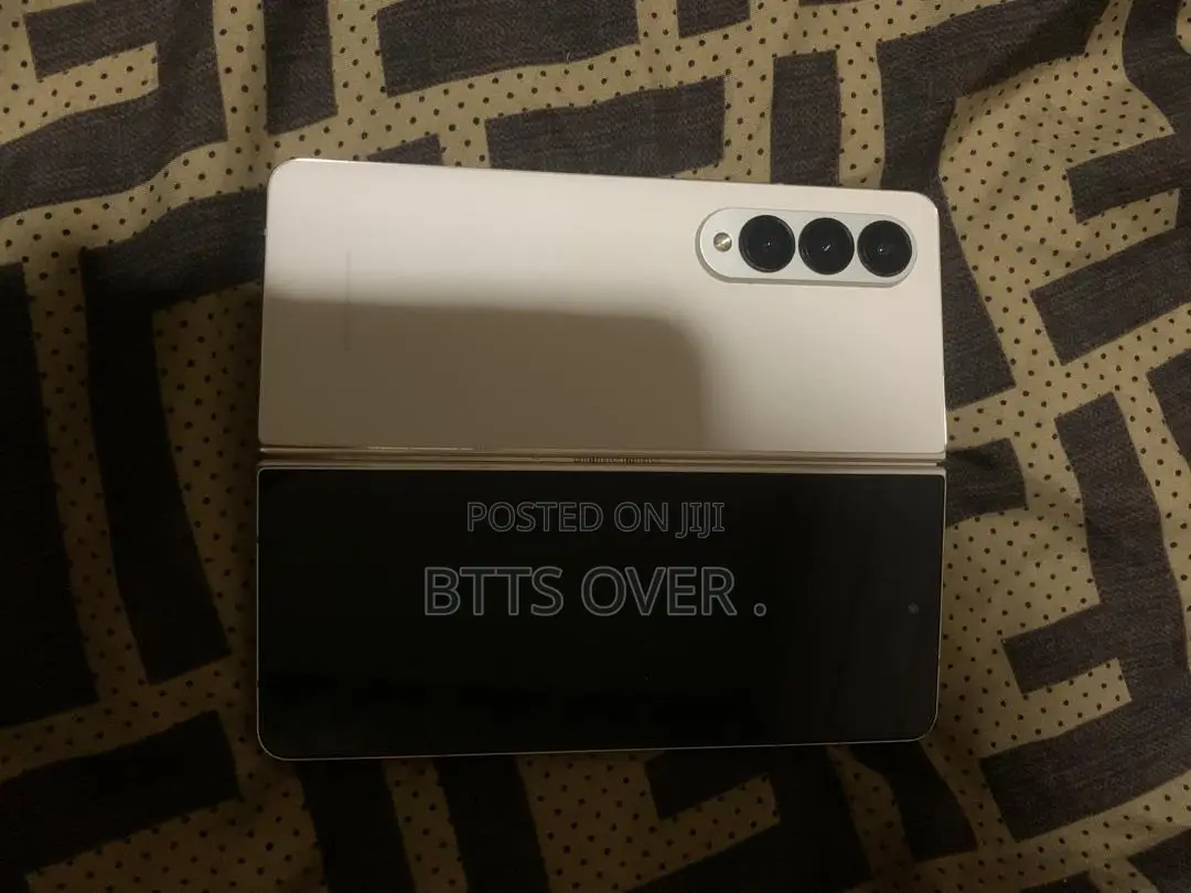 Samsung Galaxy Z Fold4 256 GB Gold