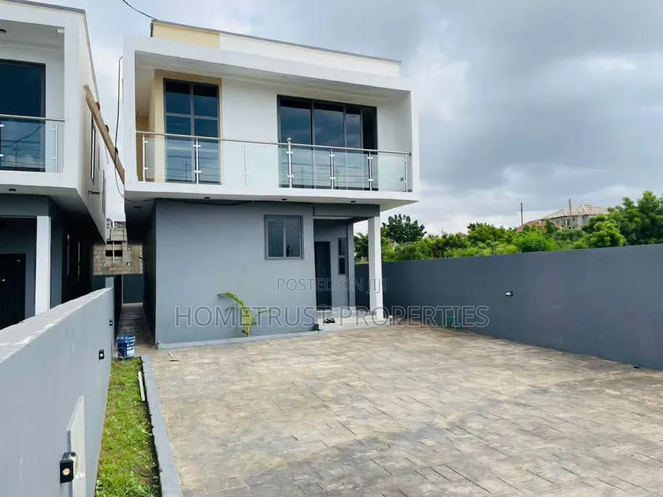 3bdrm Duplex in East Legon Hills, Police Station for sale