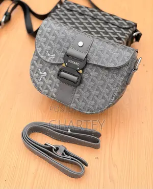 Luxury Designer Crossbody Saddle Bag – Available in 5 Beautiful Colors
