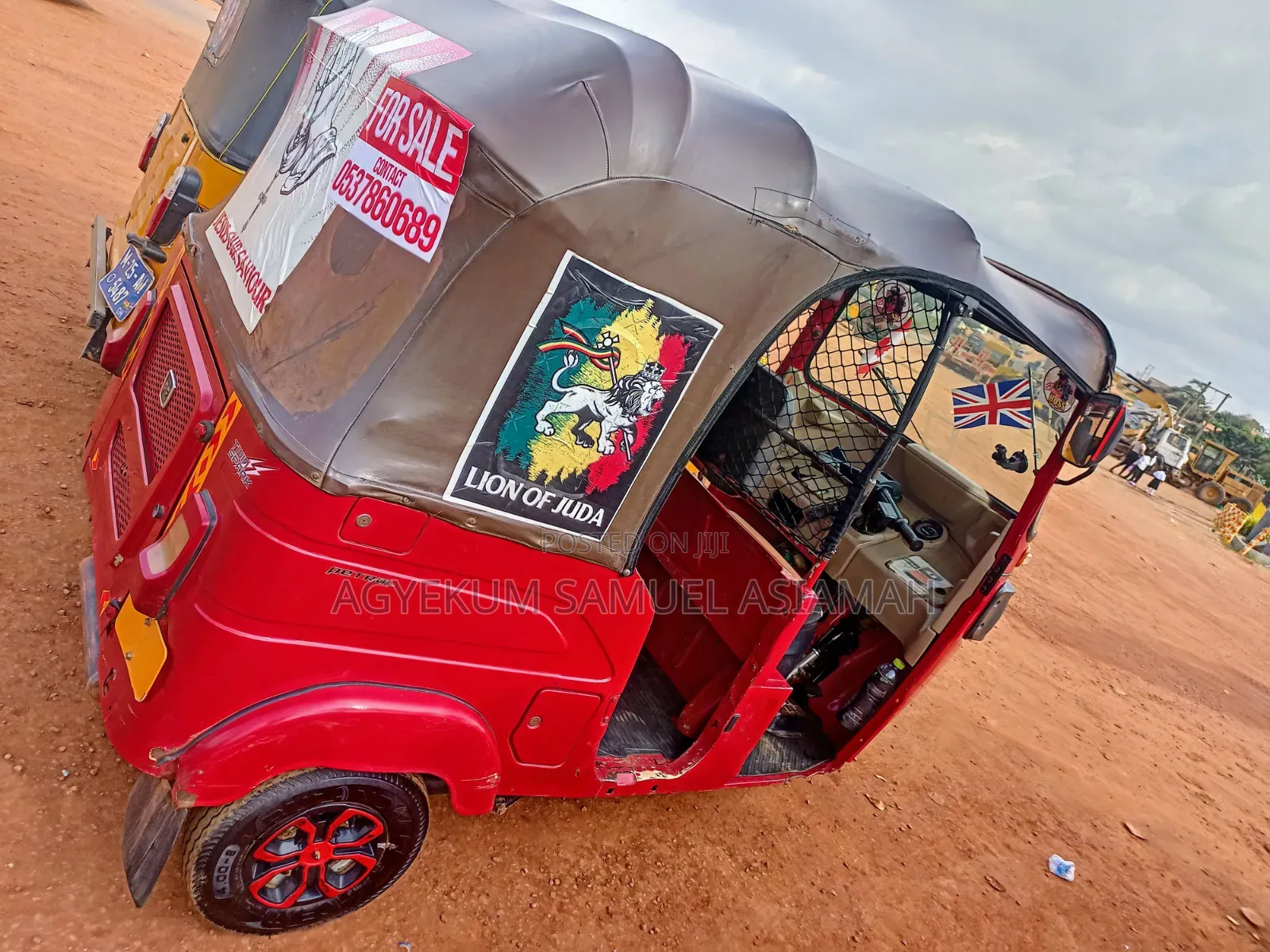 Bajaj RE 2022 Red