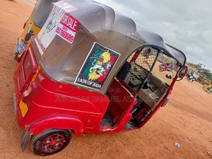 Bajaj RE 2022 Red
