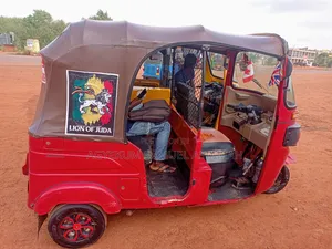 Bajaj RE 2022 Red