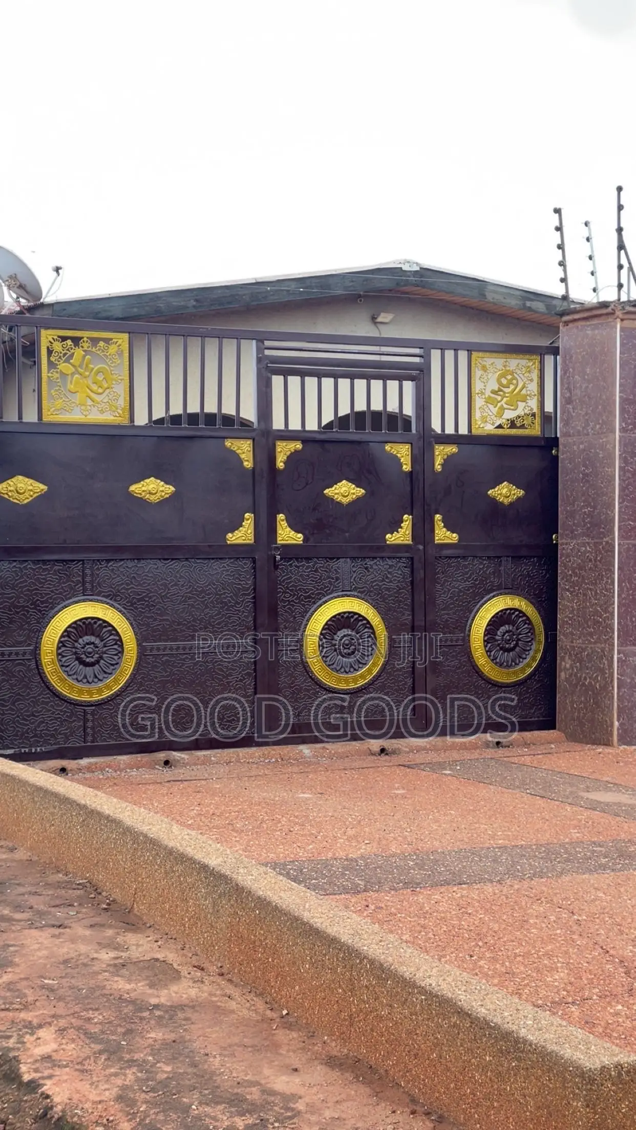 Sliding Gate