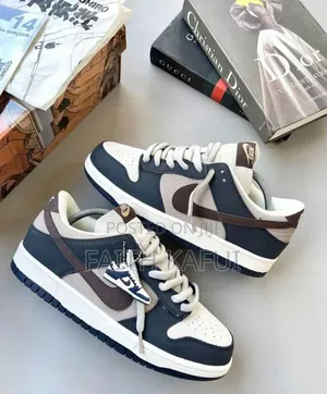 Unisex Sneakers