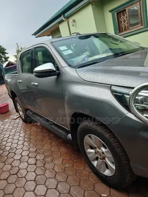 Toyota Hilux 2021 Silver