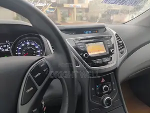 Hyundai Elantra GLS Sedan FWD (1.8L 4cyl 6A) 2013 White