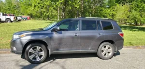 Toyota Highlander Limited 2012 Gray