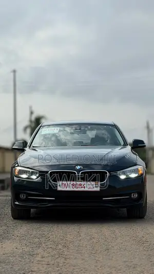 BMW 320i Sedan RWD 2016 Black