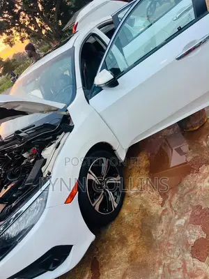 Honda Civic Touring 2dr Coupe (1.5L 4cyl) 2017 White