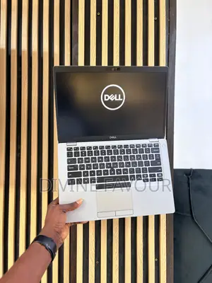 Laptop Dell Latitude 5410 16GB Intel Core i7 SSD 512GB