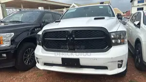 RAM 1500 2022 White