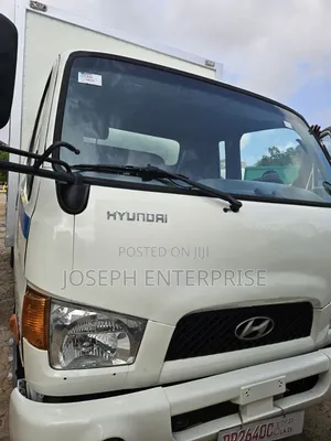 Hyundai Mighty Container