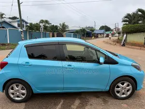 Toyota Vitz 1.3 FWD 3dr 2015 Blue