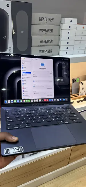 Laptop Apple MacBook Pro 2025 M5 16GB Apple M5 SSD 512GB