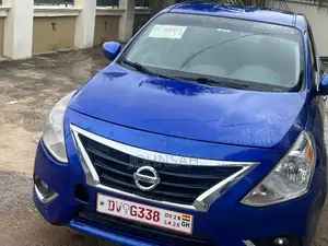 Nissan Versa 1.6 SV 2016 Blue