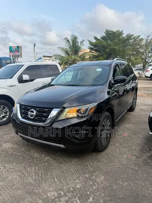 Nissan Pathfinder 2017 Black