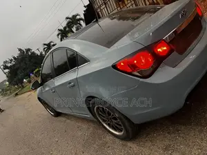 Chevrolet Cruze 1LT 2012 Gray
