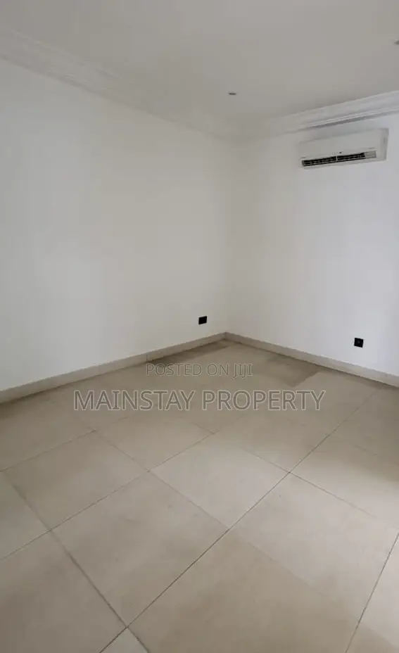3bdrm Townhouse / Terrace in Mainstay Estates, Airport Residential Area
