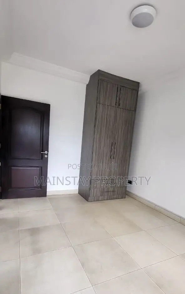 3bdrm Townhouse / Terrace in Mainstay Estates, Airport Residential Area