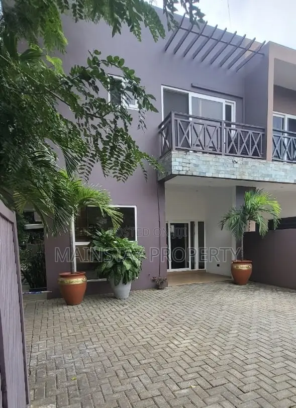 3bdrm Townhouse / Terrace in Mainstay Estates, Airport Residential Area