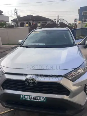 Toyota RAV4 LE 2021 Gray