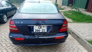 Mercedes-Benz E320 2003 Blue