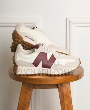 NB 327 Low Top Classic Sneakers, SWIPE >>