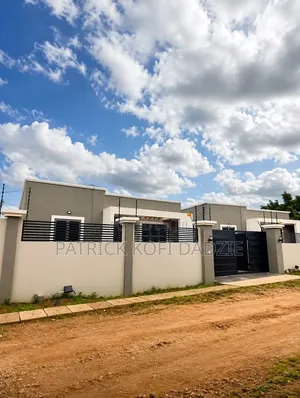 3bdrm House in Volta Estate, Baatsona Total for sale