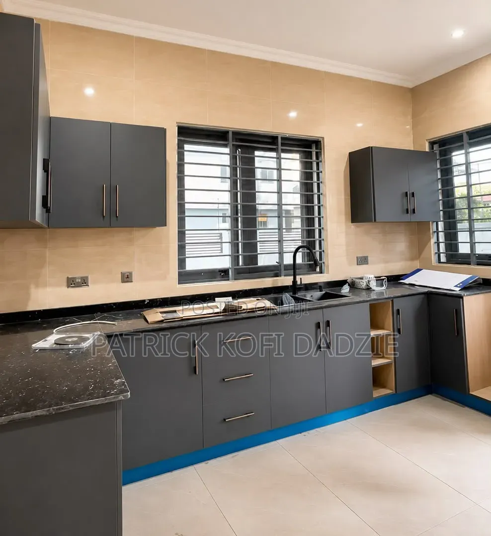 3bdrm House in Volta Estate, Baatsona Total for sale