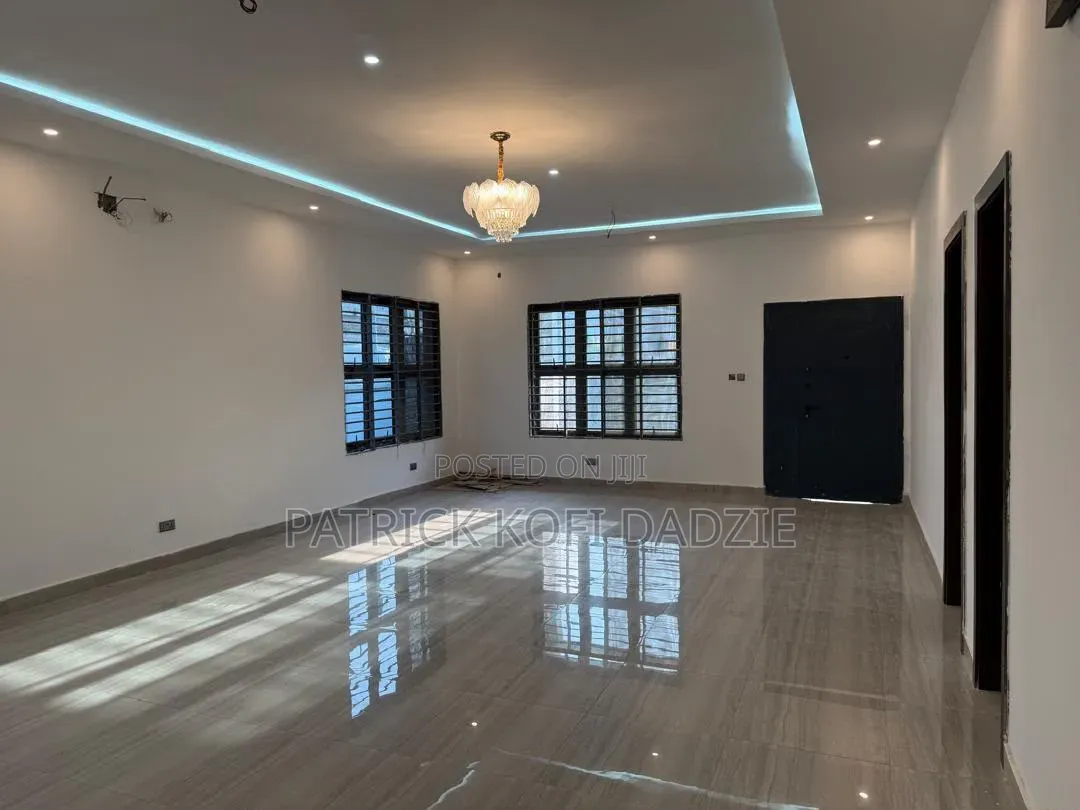3bdrm House in Volta Estate, Baatsona Total for sale