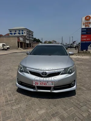 Toyota Camry 2014 Silver