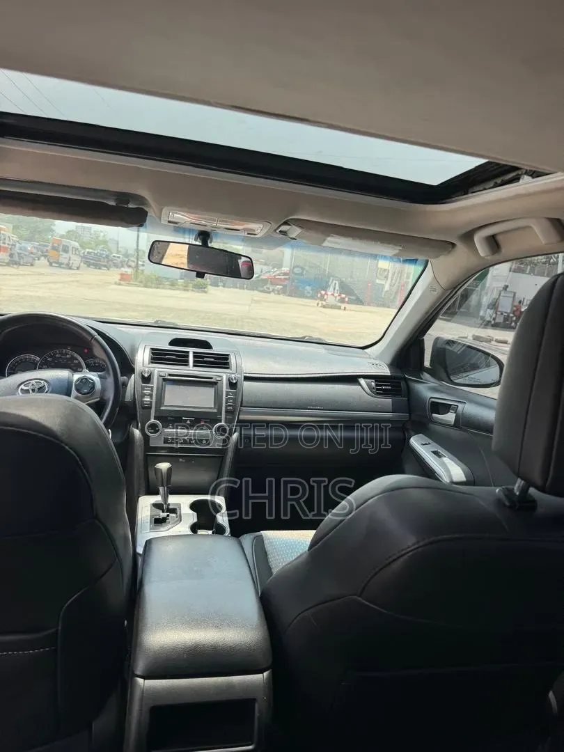 Toyota Camry 2014 Silver