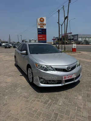 Toyota Camry 2014 Silver