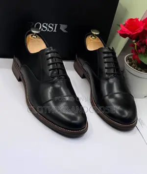 Rossi Brand Leather Oxford Shoes Feature a Classic Cap-Toe Design