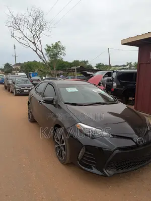 Toyota Corolla SE (1.8L 4cyl 2A) 2019 Black