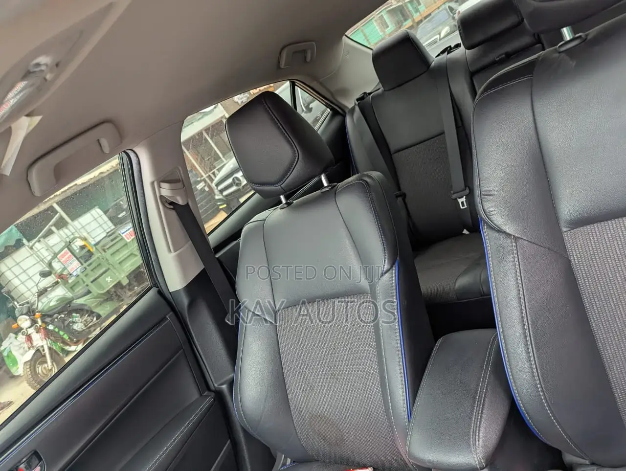 Toyota Corolla SE (1.8L 4cyl 2A) 2019 Black