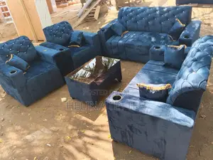 Complete Sofa Chair With Disposable Cups