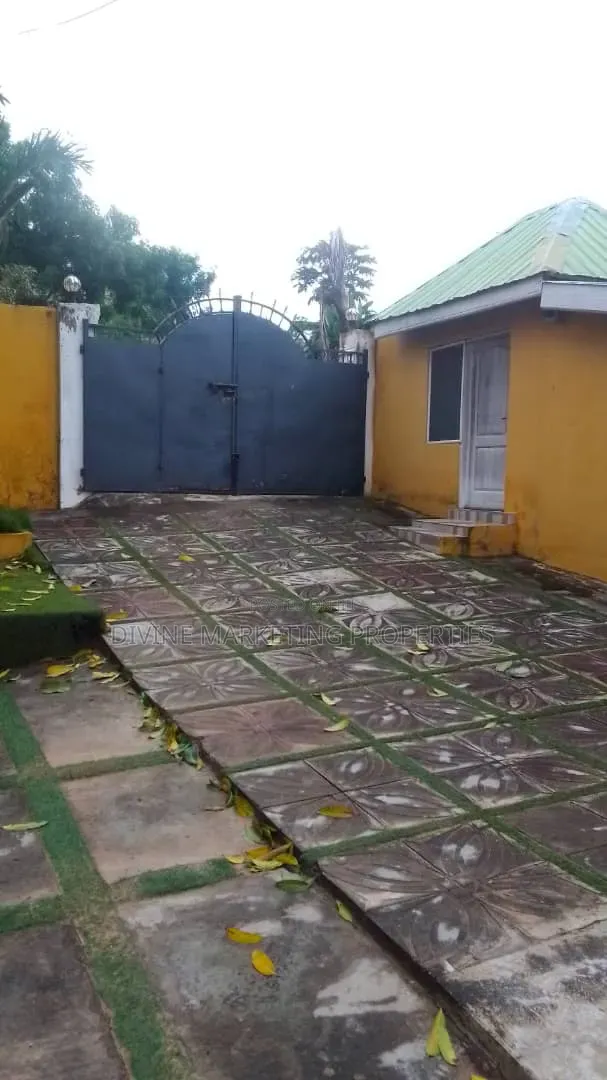 4bdrm House in Elder Kissi C Connie, New Gbawe for sale
