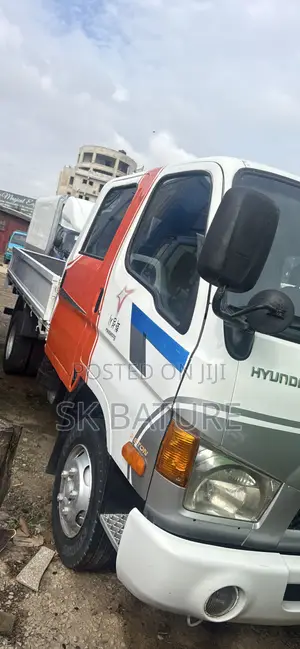 Hyundai Mighty Double Cabin