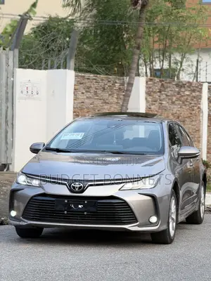Toyota Corolla LE 2023 Gold