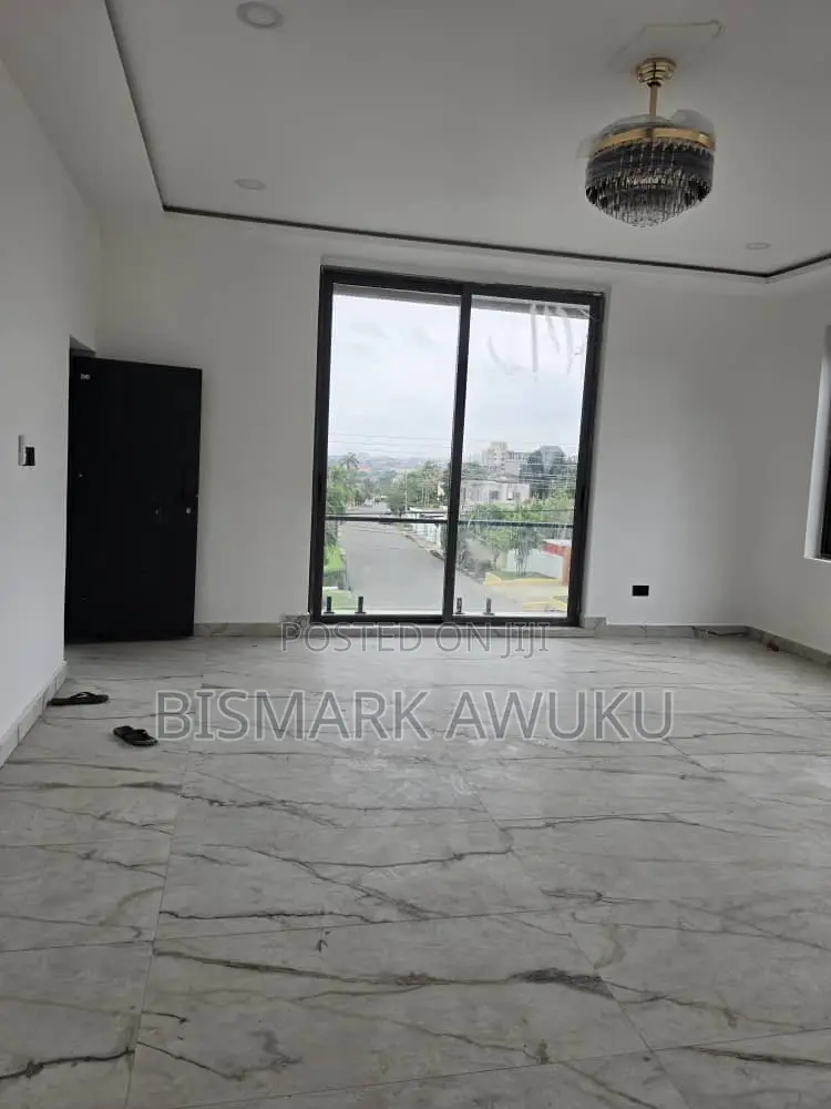 2bdrm Apartment in Abelemkpe for rent